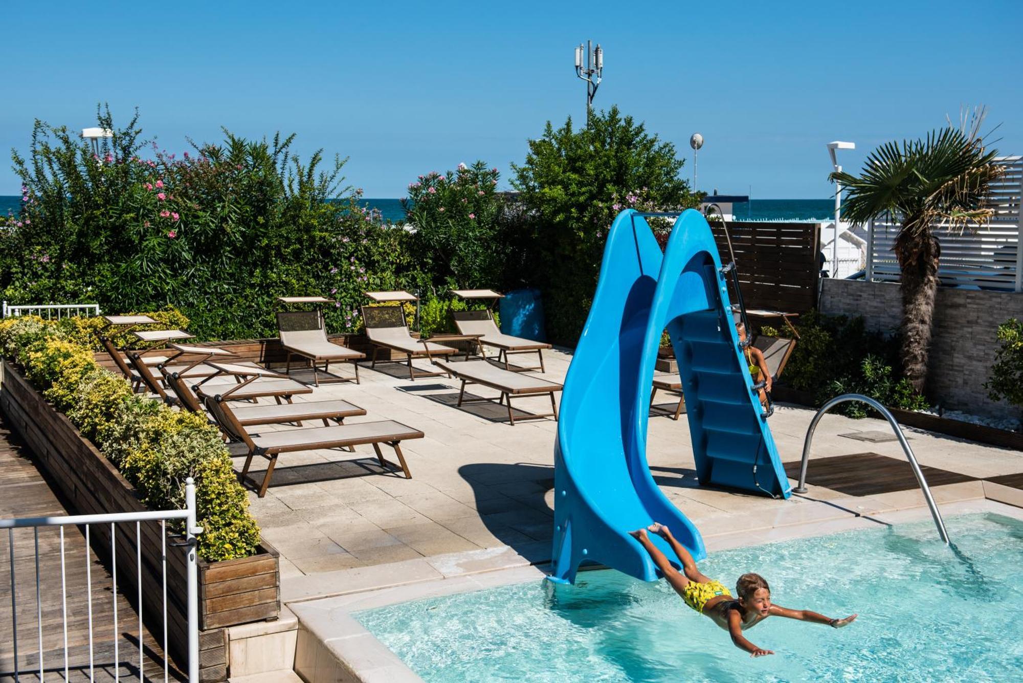 Hotel Fedora Riccione Exterior foto