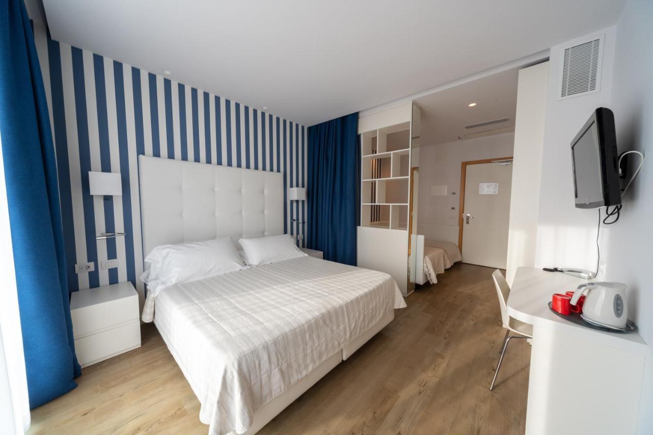 Hotel Fedora Riccione Exterior foto